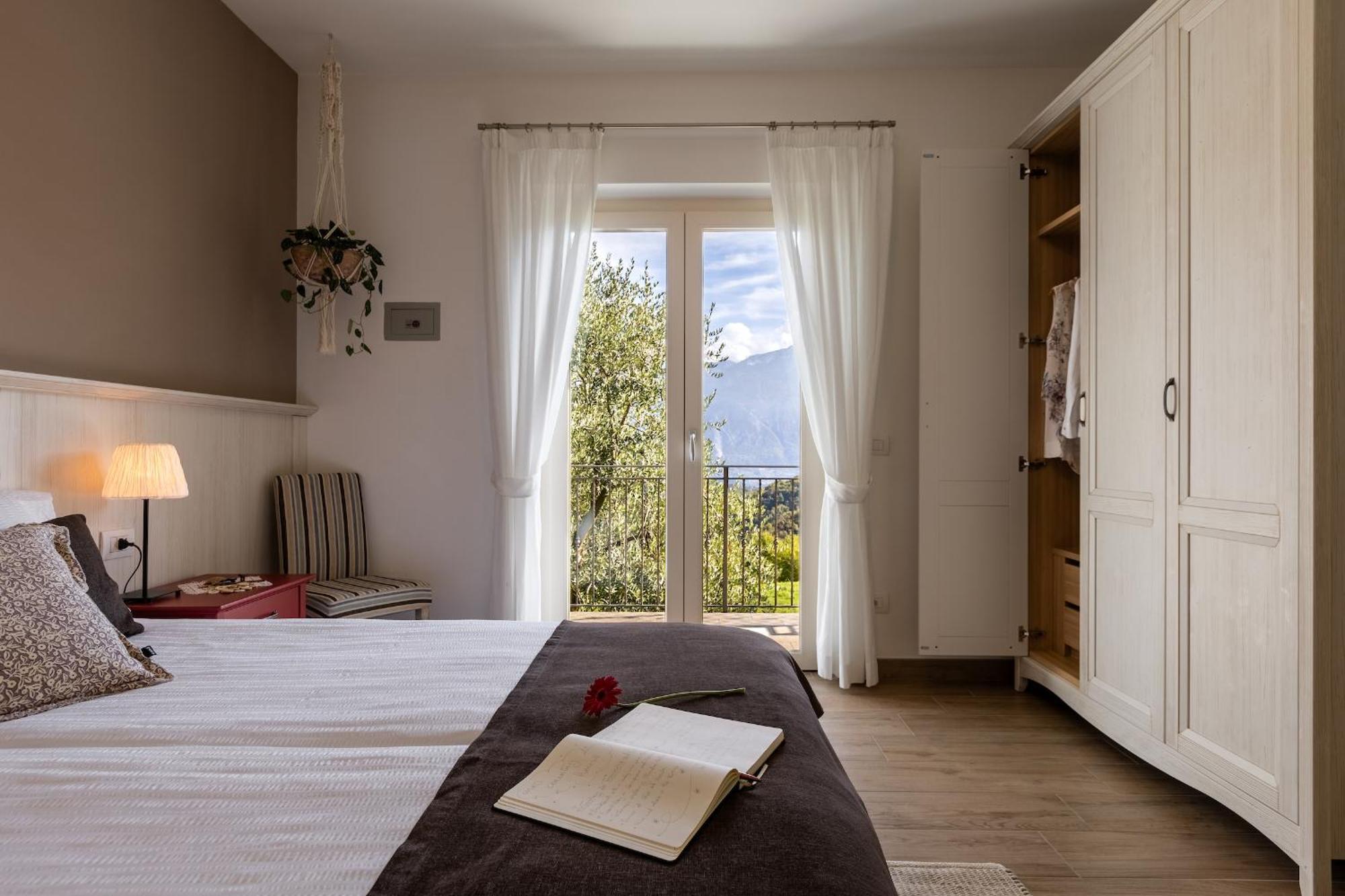 Mos Country House Tremosine Exterior foto