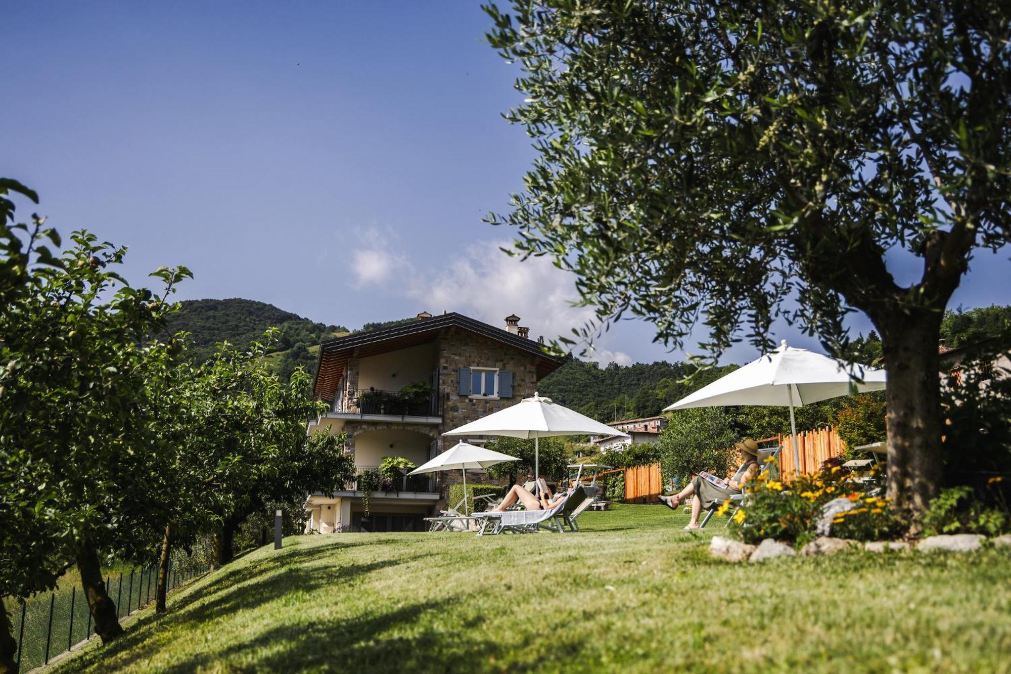 Mos Country House Tremosine Exterior foto